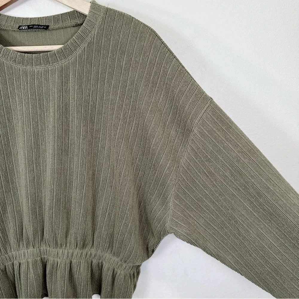 Zara Womens Size Medium Crew Neck Textrued Ribbed Long Sleeve Ruched Waist Top